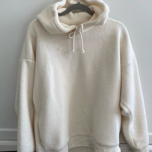 Aritzia Sunday Best Fuzzy Cream Hoodie